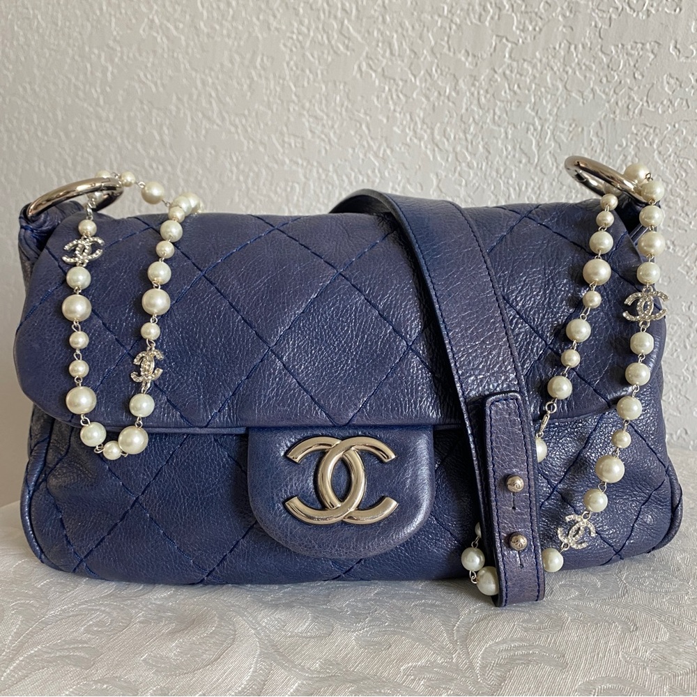 Chanel navy quilted flap shoulder bag